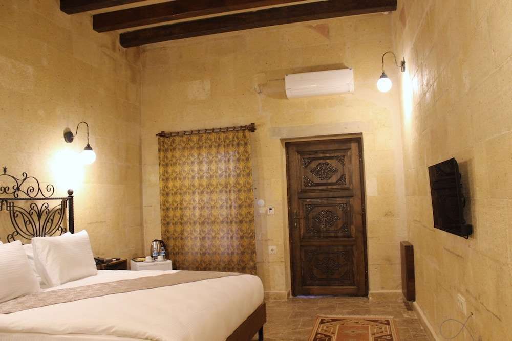 Kayra Cave Suites