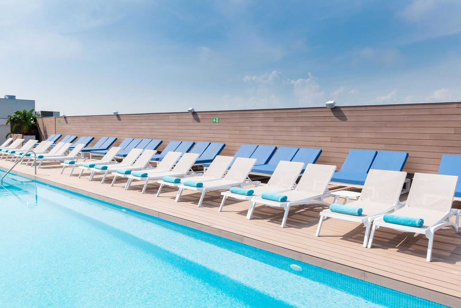 L'Azure Hotel