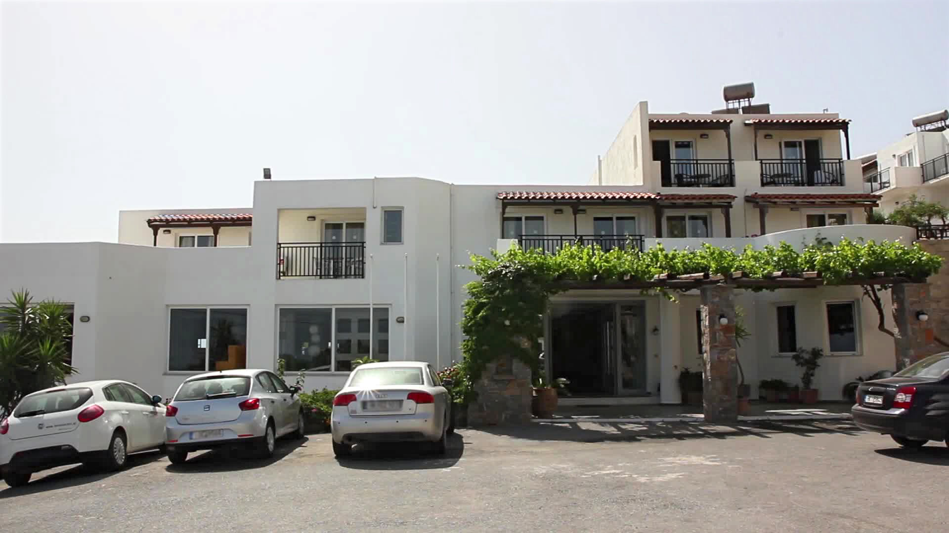 Semiramis Village Hotel