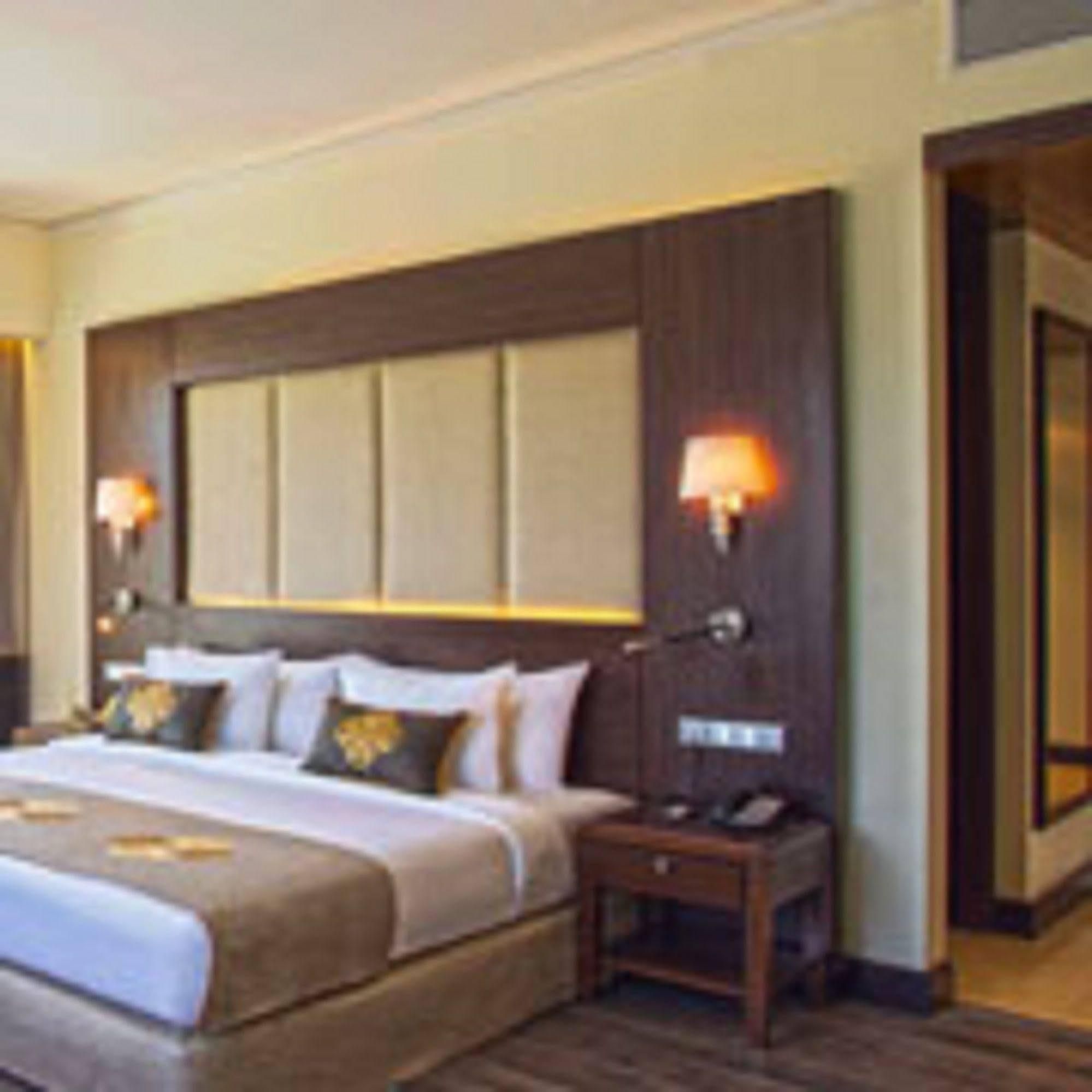 Radisson Blu Plaza Hotel Mysore