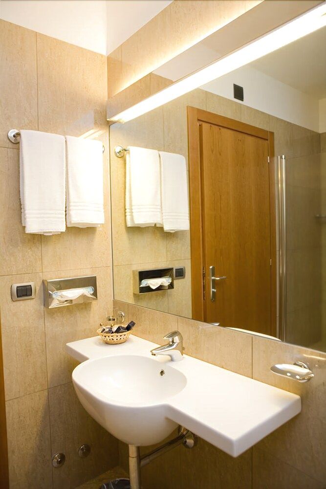 Hotel Airone