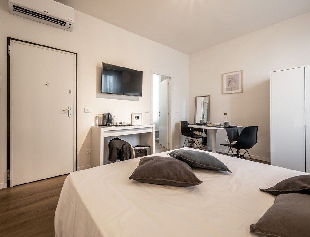 Emilia Suite
