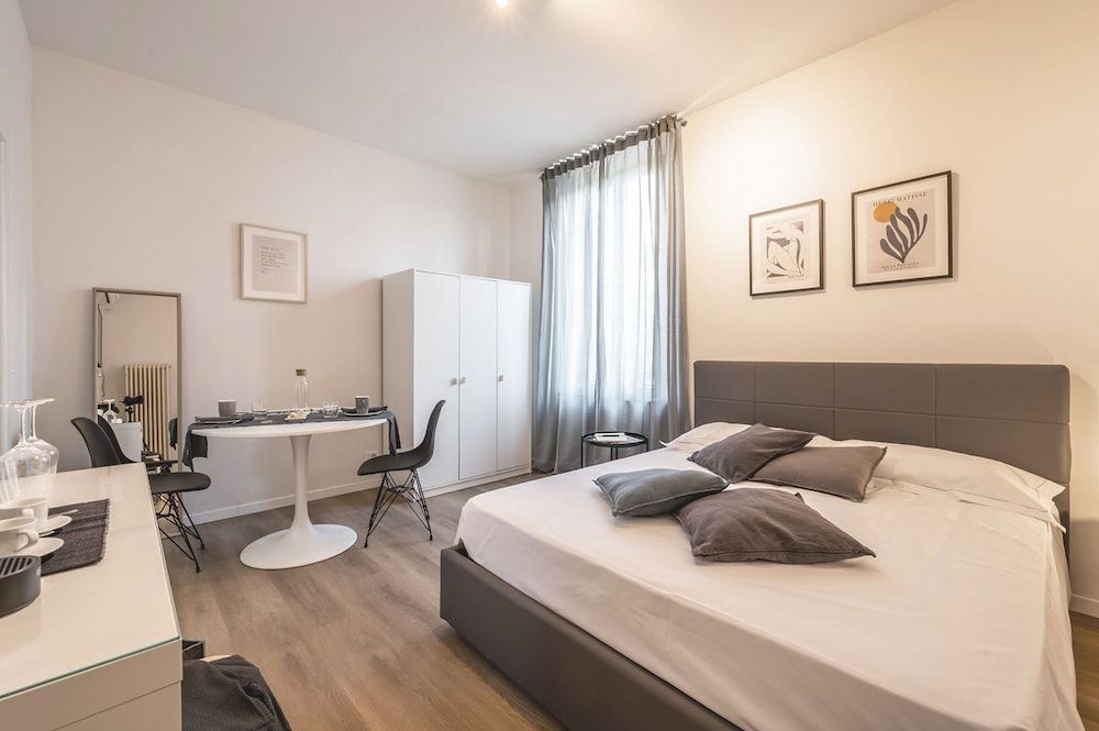 Emilia Suite