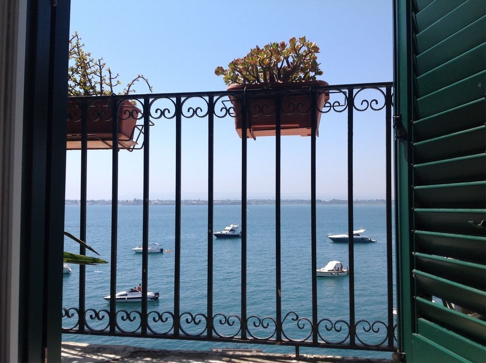 Mediterraneo Flats
