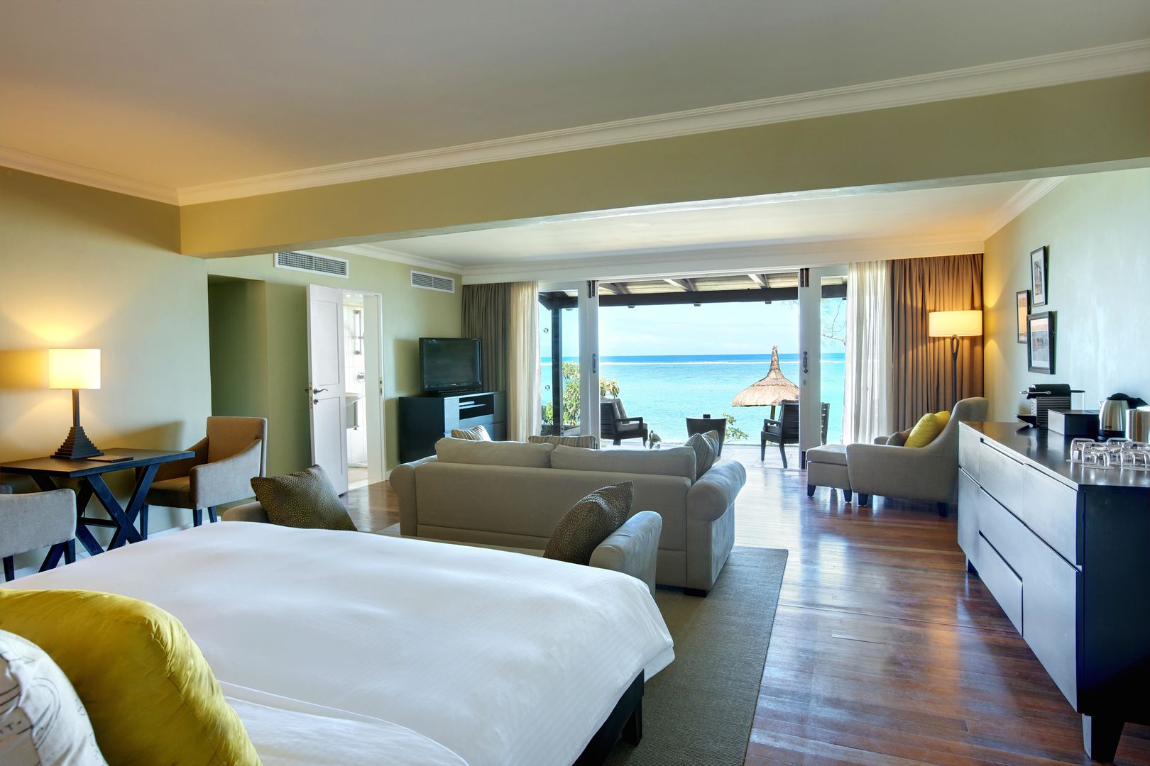 OUTRIGGER Mauritius Beach Resort