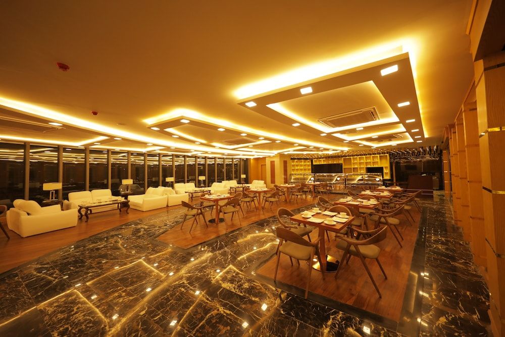 Royal Swiss Lahore