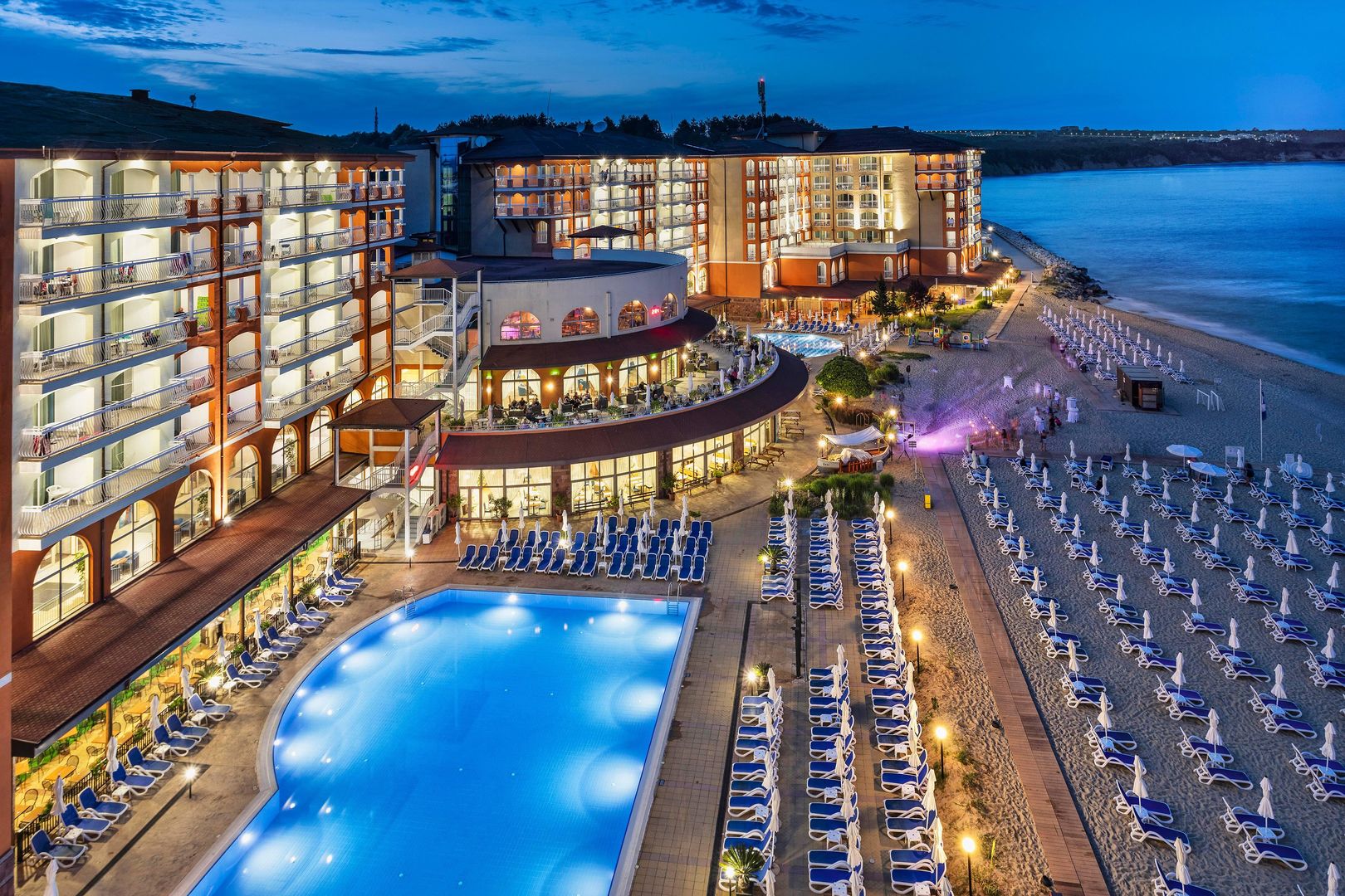 SOL Luna Bay