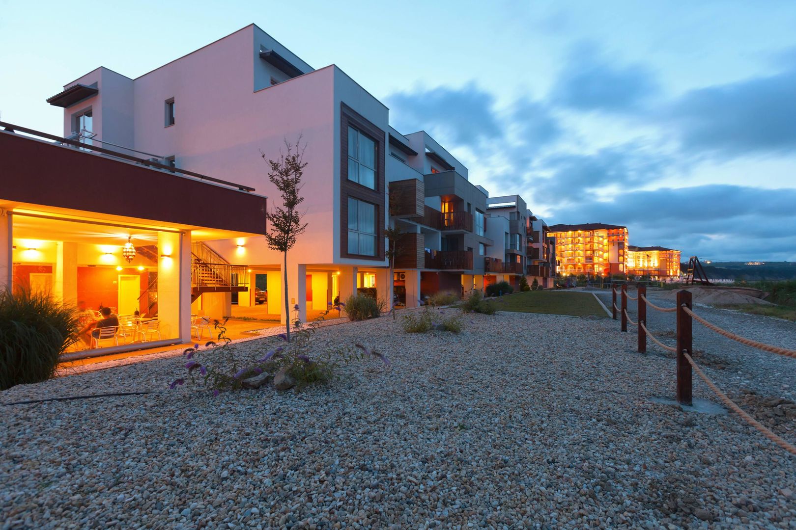 SOL Luna Bay