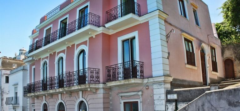 Capri Inn