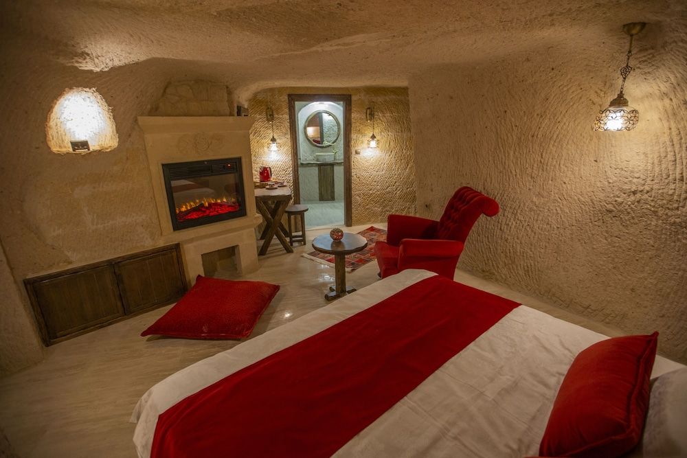 Maks Cave House