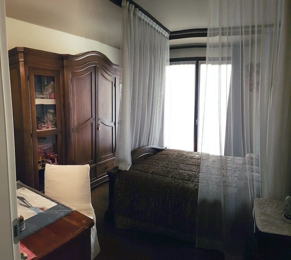 Beta Delta Sigma B&B