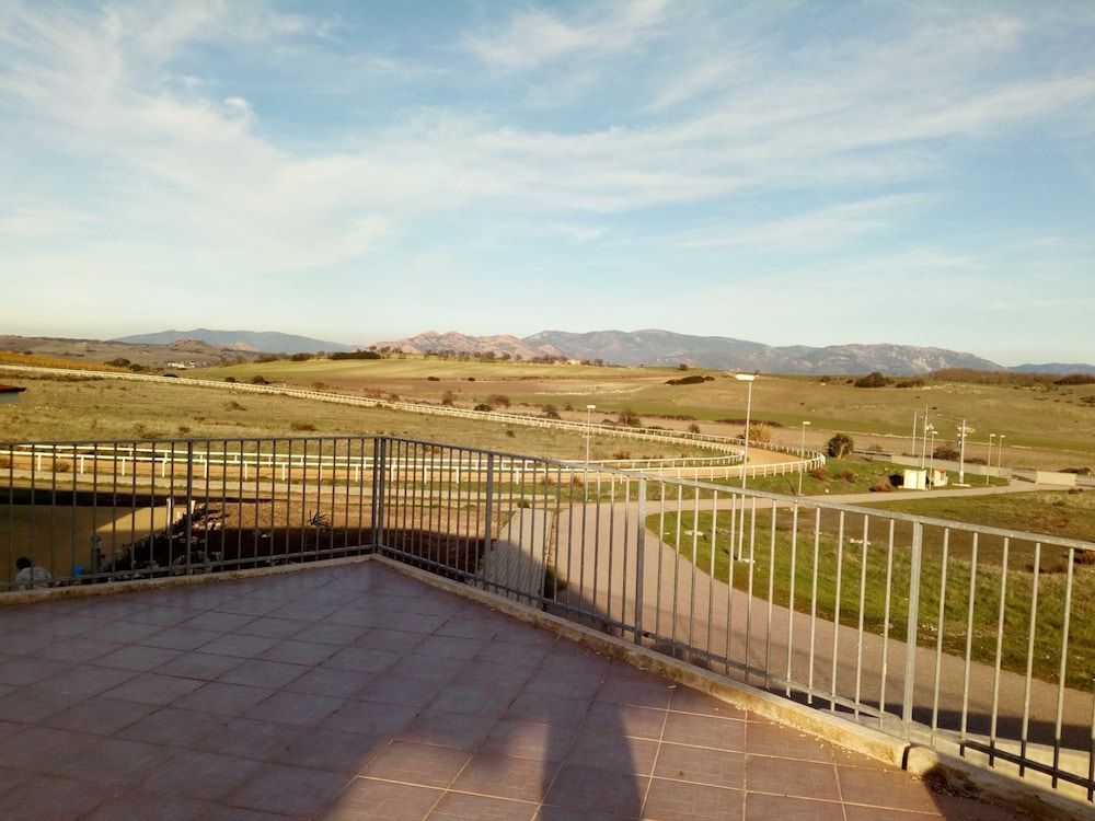 Hotel Bena E Traes