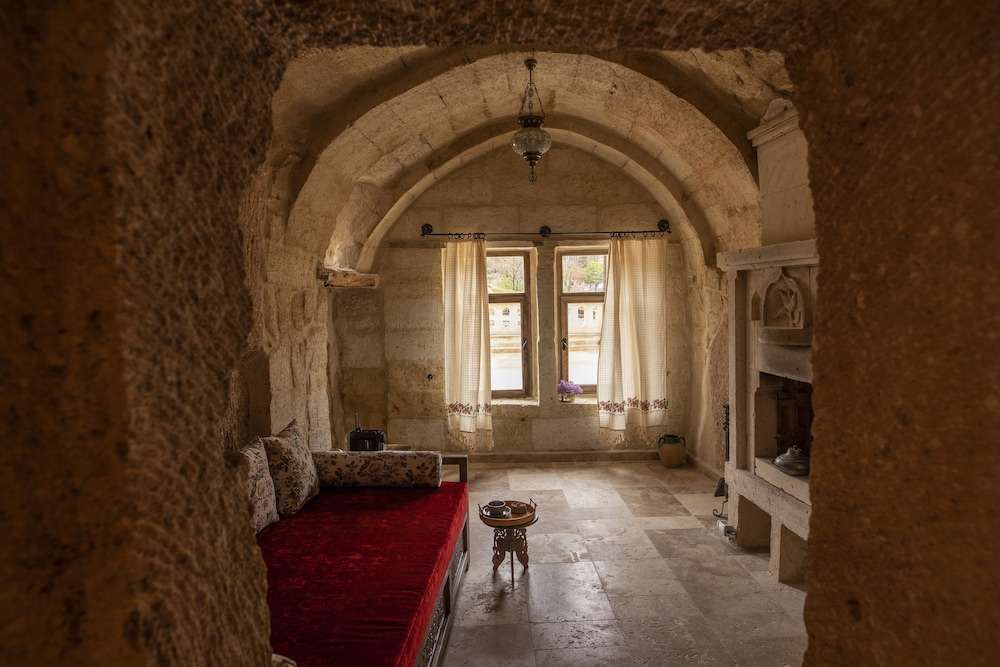 Kayata Cave Suites
