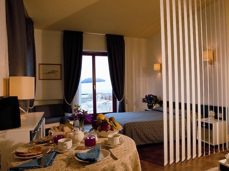 King’s Residence Hotel