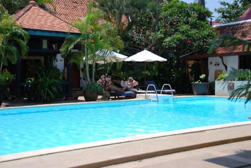 White House Beach Resort & Spa