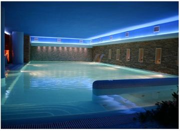 Gold Hotel