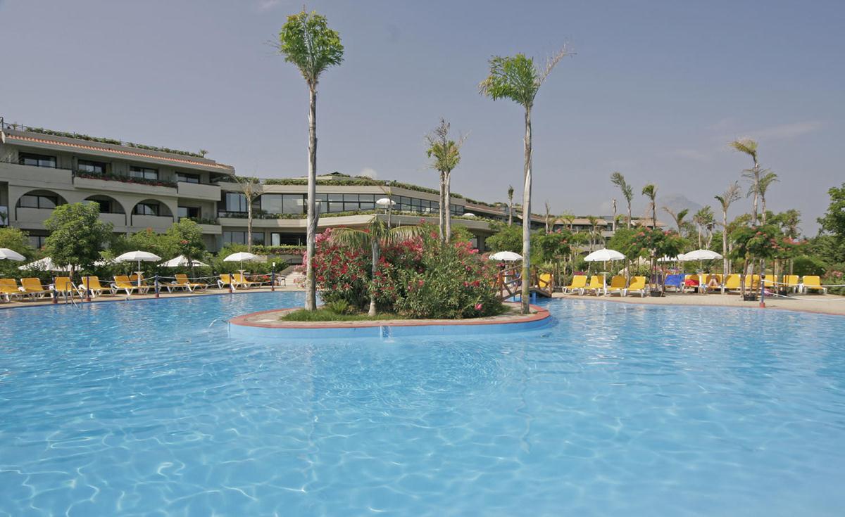 Fiesta Hotel Athènee Palace