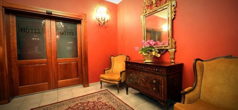 Hotel Oasis