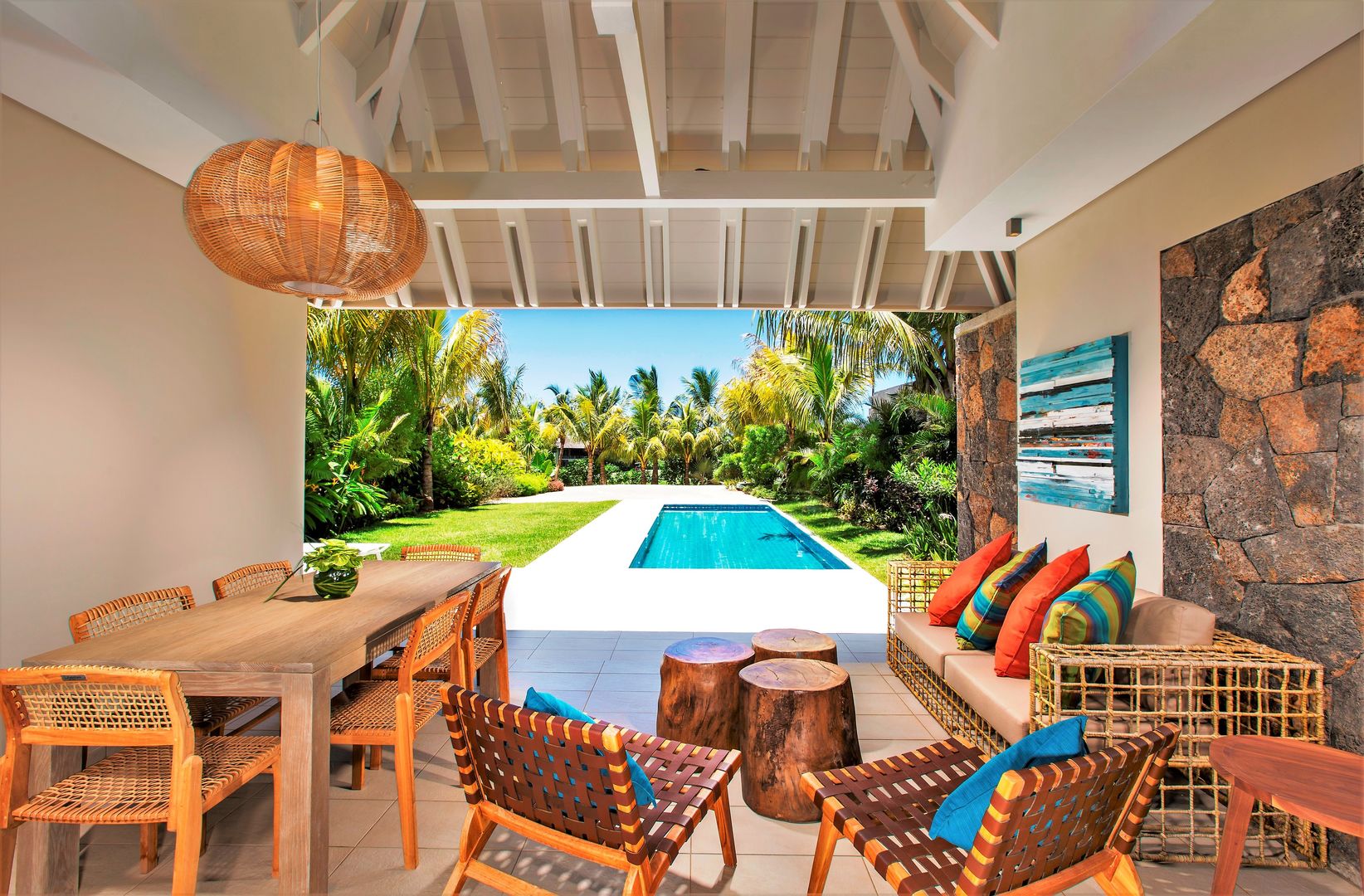 The Bay Club at Anahita