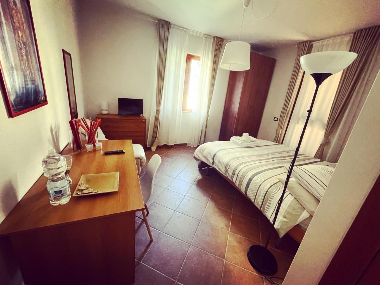 Dino's B&B