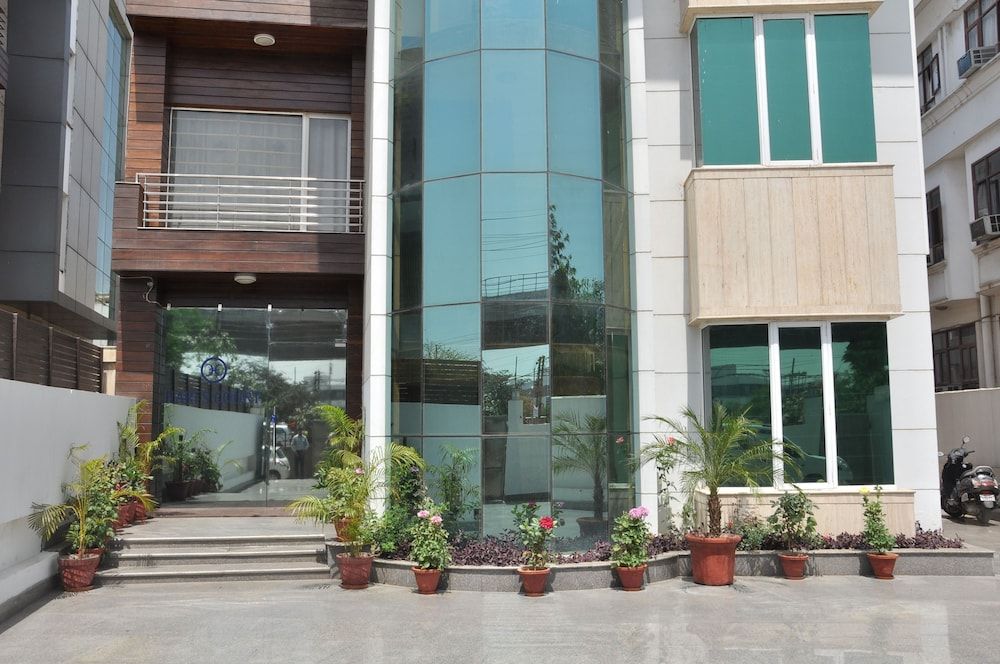 Hari’s Court Inns & Hotels, Gurgaon