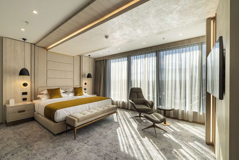 East Plaza Hotel