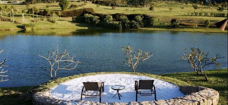 Lake Villas Charm