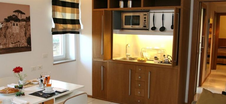 Rota Suites