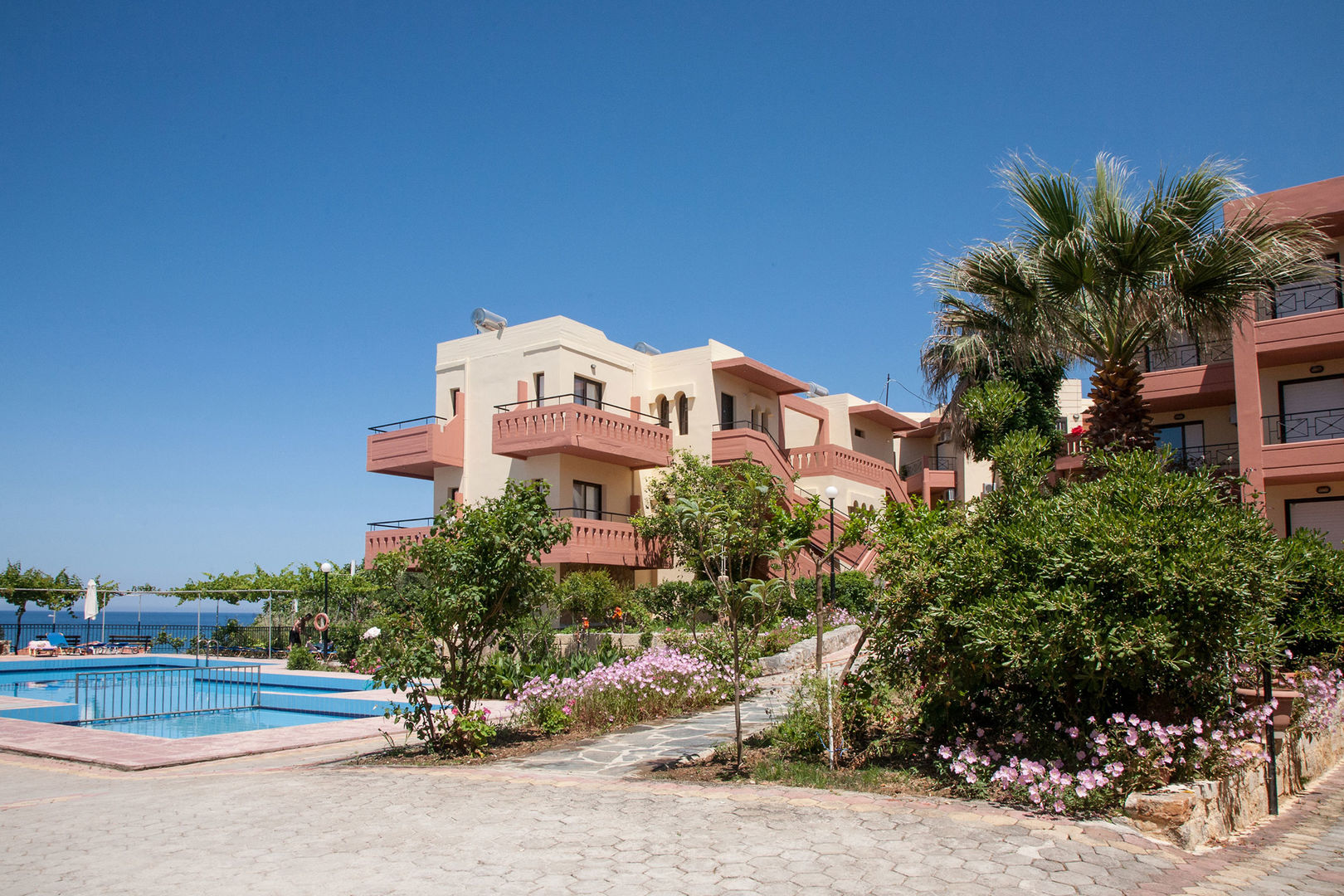 Ekavi Apartments