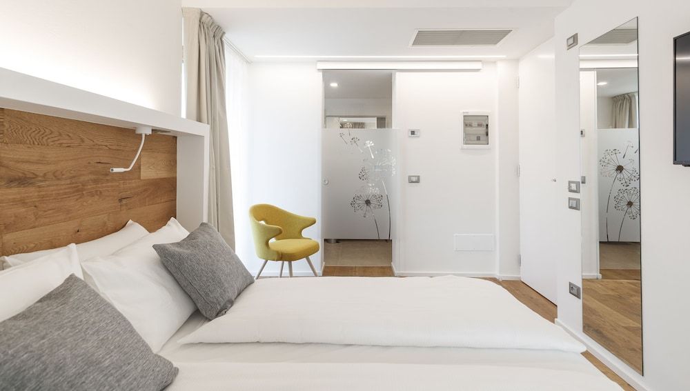 Garda Lake Suite