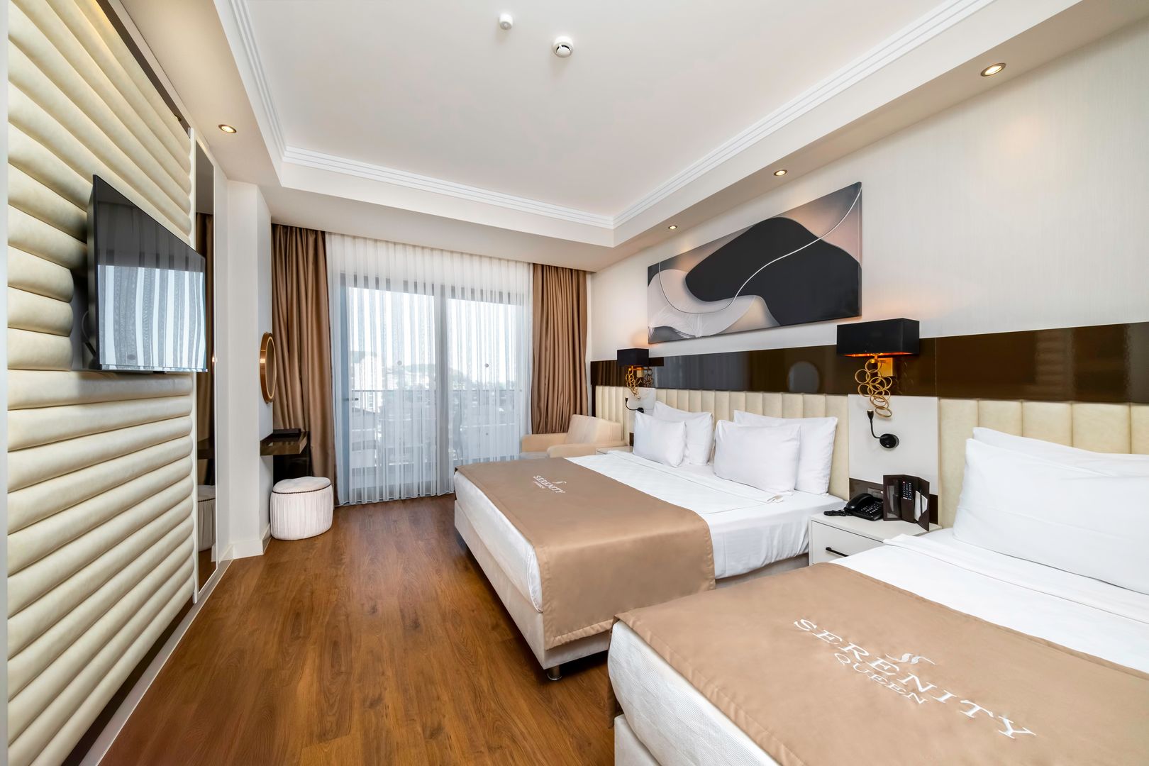 Serenity Queen Hotel