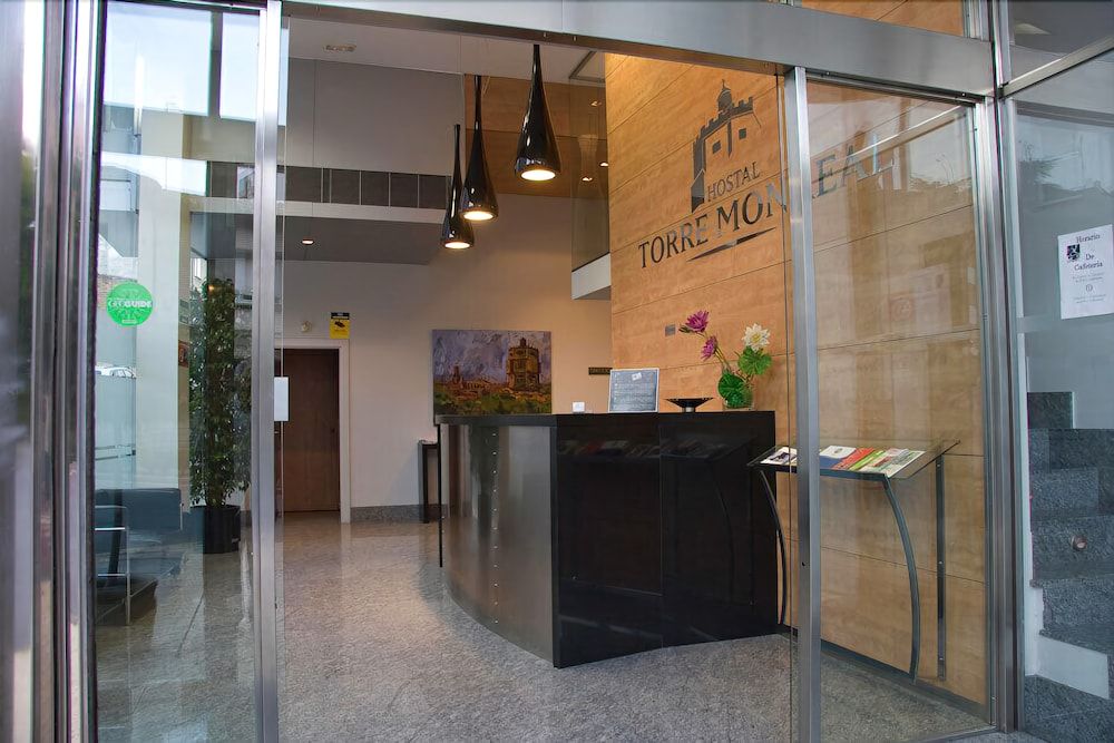 Hostel Torre Monreal