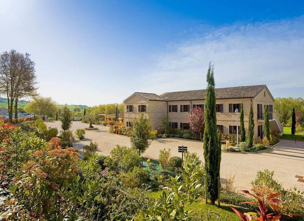 Villa Gens Camuria