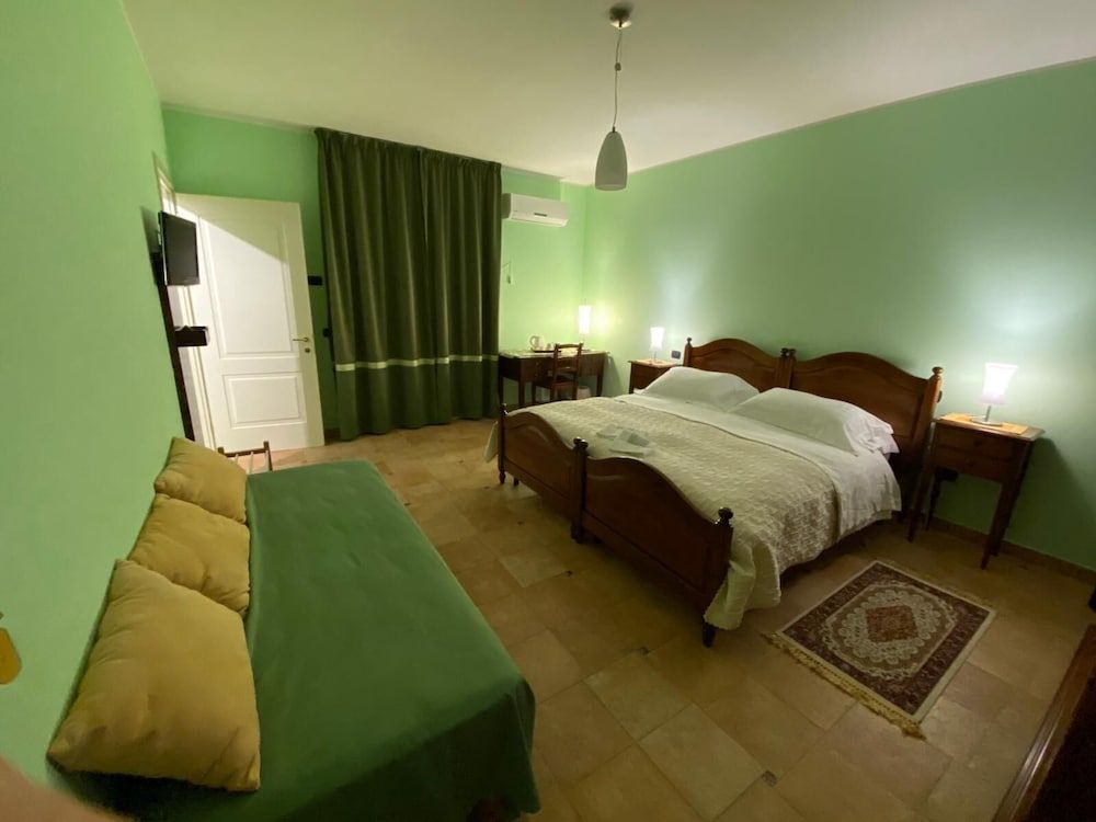 Tenuta Monaci La Murra