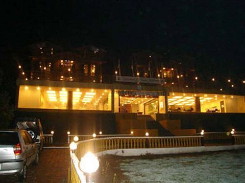 Hotel Pine Spring