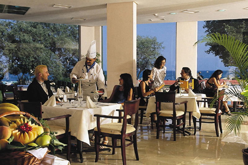 Hotel Estreya Palace