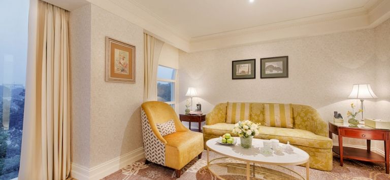 Apricot Hotel