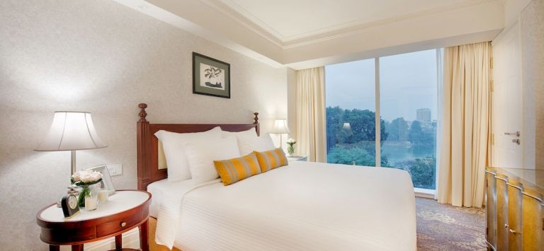Apricot Hotel