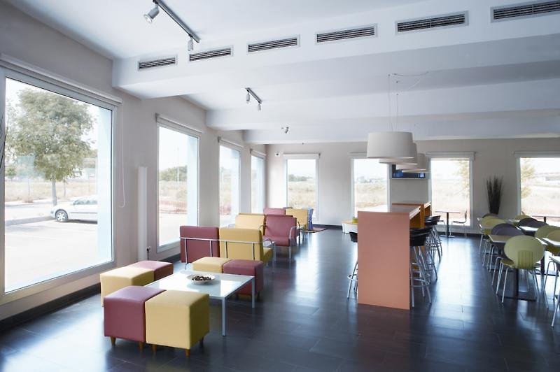 B&B HOTEL Girona 2