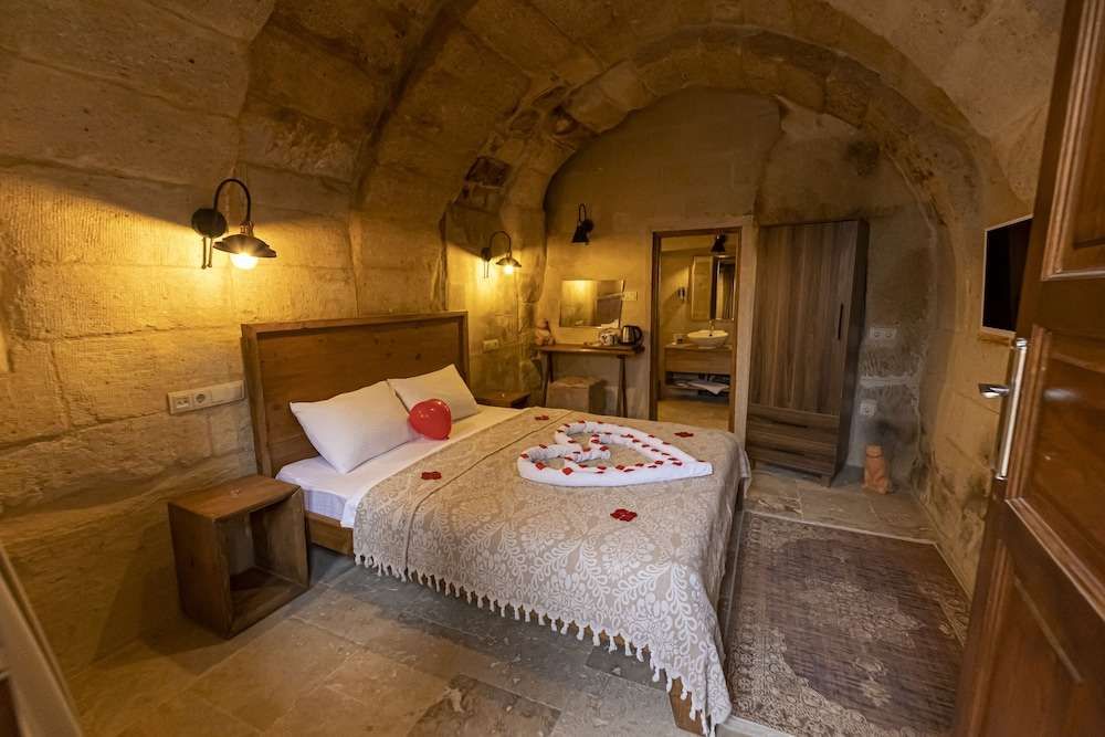 Feris Cave Hotel