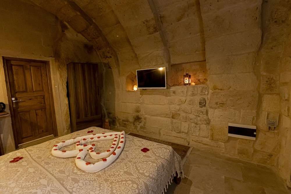 Feris Cave Hotel