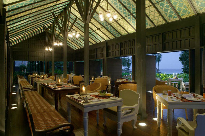 OUTRIGGER Phi Phi Island Resort