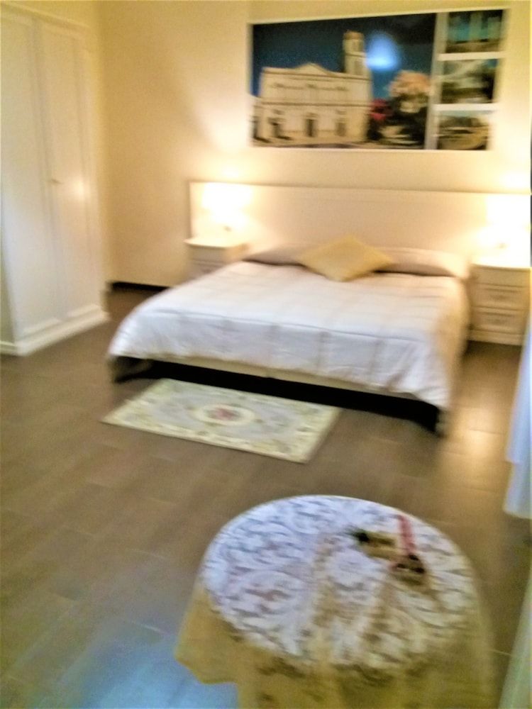 DomuS Al Corso Bed & Breakfast Carafa