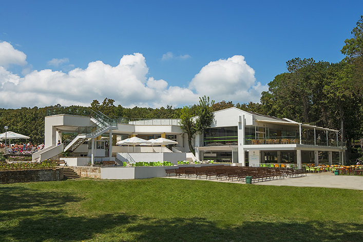 Forest Beach Hotel