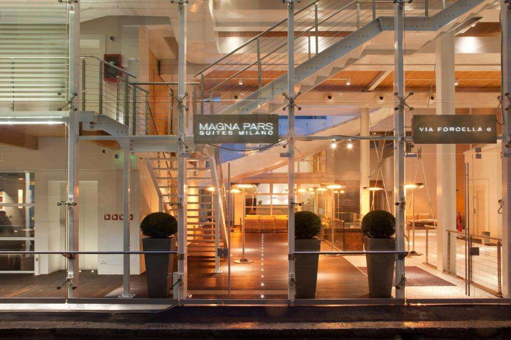 Magna Pars Suites