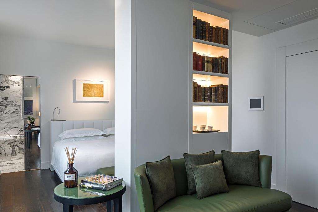 Magna Pars Suites