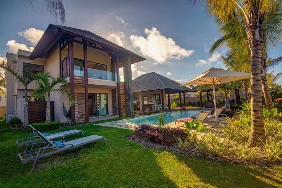 Mythic Suites & Villas