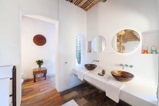 The Ocean Spa Lodge