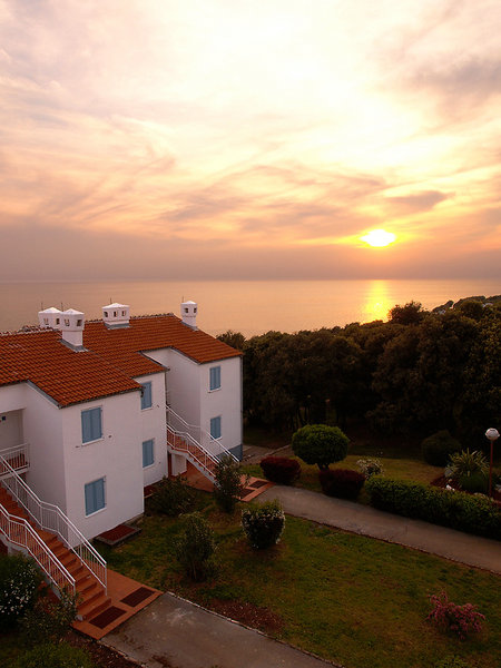 Lanterna Resort