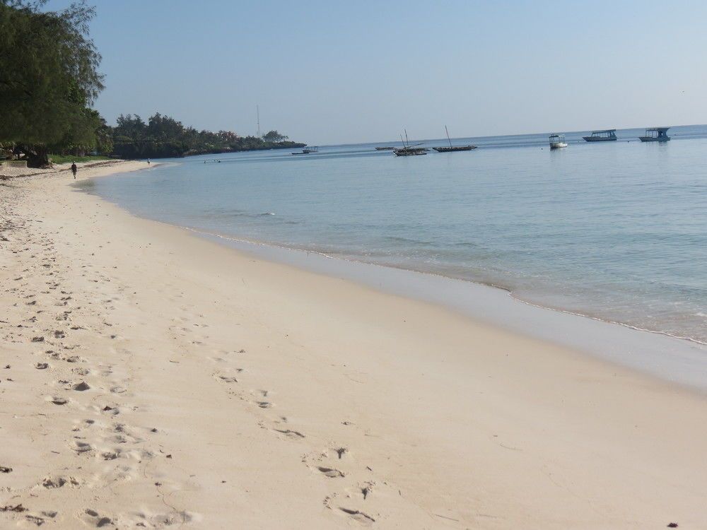 PrideInn Paradise Beach Resort Convention Centre & Spa